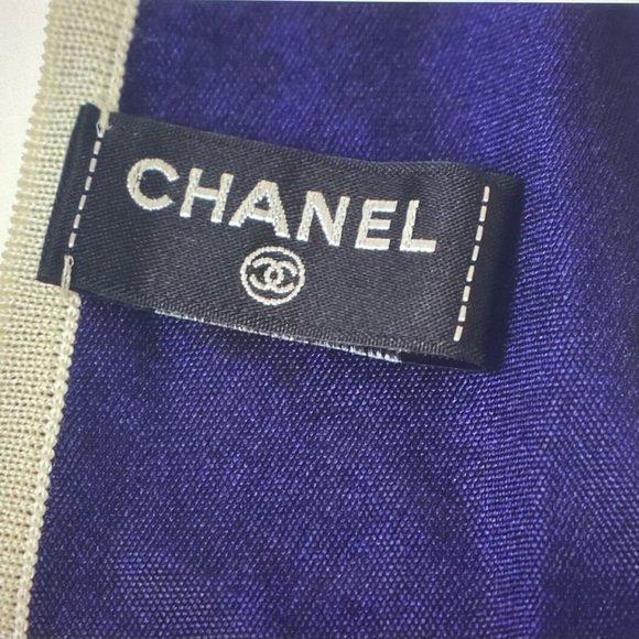 🆕 Chanel CC Large Silk Scarf, in Box 🧣 - Picture 6 of 11